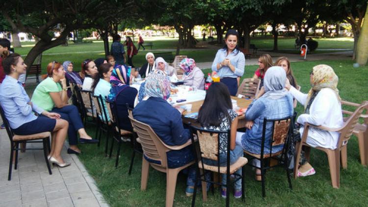 Büyükşehir ve AKDAM, mağdur kadınları korumak için işbirliği yapıyor