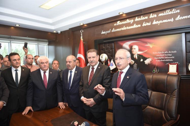 "Bürokratlar değil İçişleri ve Adalet bakanları istifa etmeli"