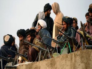 Taliban 6 gazeteciyi kaçırdı