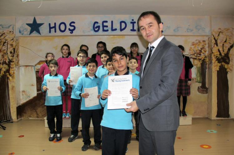 Menderesli öğrenciler, Cambridge sınavında bir üst kura geçti