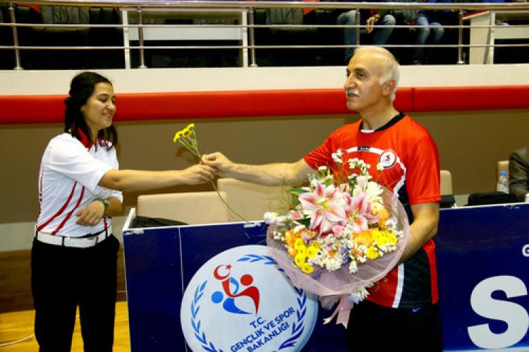 Kurumlararası Voleybol Cumhuriyet Kupası başladı