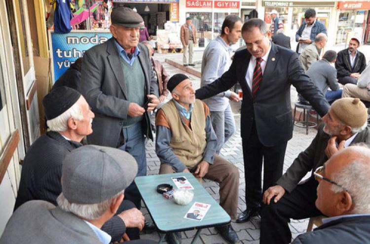 CHP Milletvekili Zeybek: Mültecilere oy kullandıracaklar