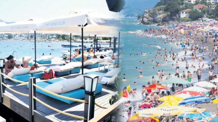 ‘Beach’ler boşaldı  halk plajları taştı!