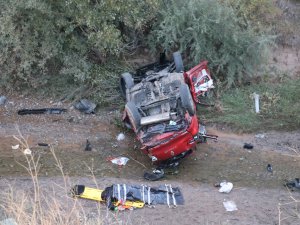 Bursa plakalı araç dereye uçtu: 3 ölü 5 ağır yaralı