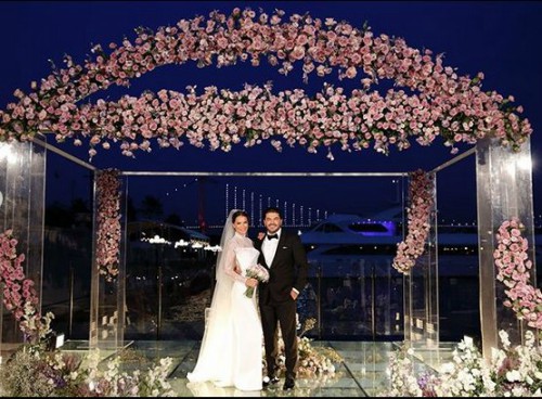 Ebru Şallı evlendi!