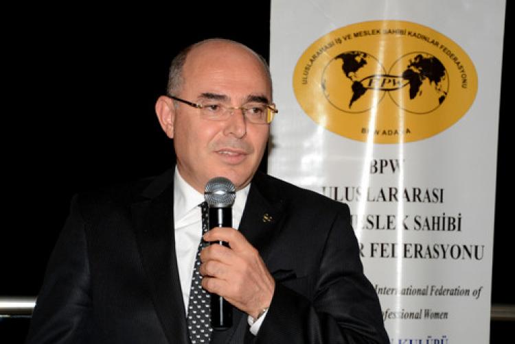 BPW: Belirsizlik ve kötü ekonomi belimizi büktü
