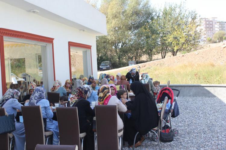 Kâhta’da din görevlileri yemekte buluştu