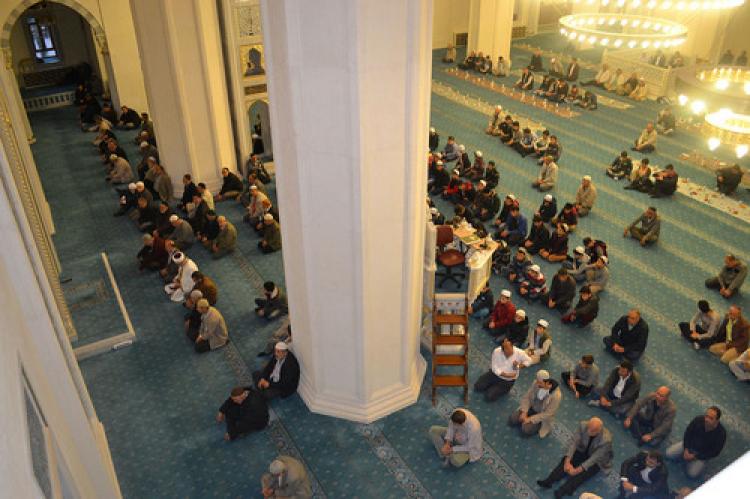 Gençler, sabah namazında bir araya geldi