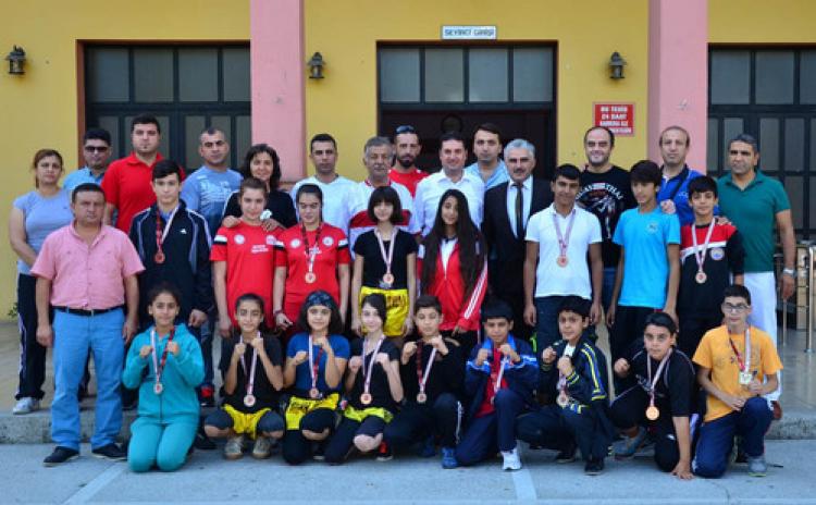 Muay Thai Türkiye Şampiyonası’ndan Adanalı sporcular 21 madalya ile döndü