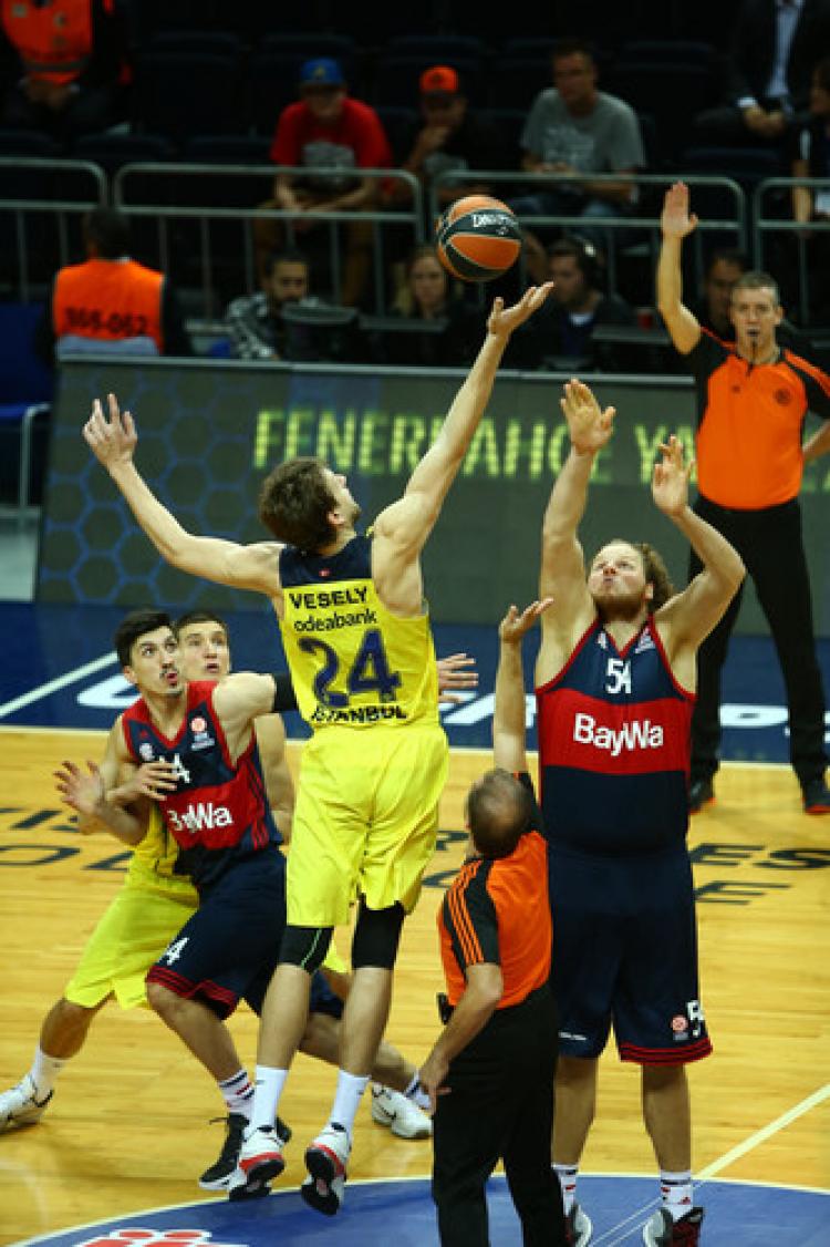 Fenerbahçe, Bayern Münih maçını 74 - 67 kazandı