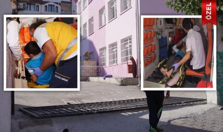 Okulun demir kapısı öğrencilerin üzerine devrildi!
