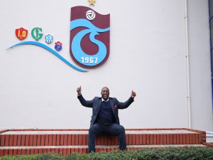 Trabzonspor'a eski oyuncusundan ziyaret