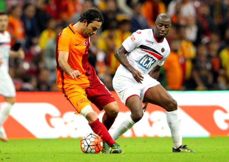 Galatasaray: 0 - Gençlerbirliği: 1 (İlk yarı)