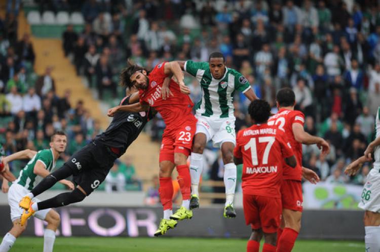 Bursasporlu futbolcu özür diledi