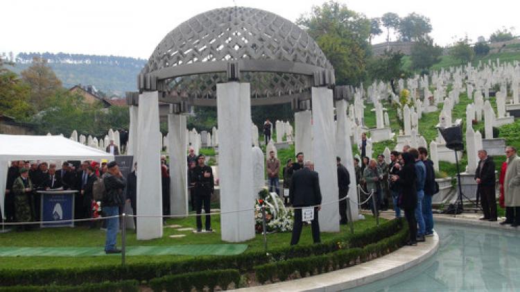 İzzetbegoviç, vefatının yıl dönümünde anıldı