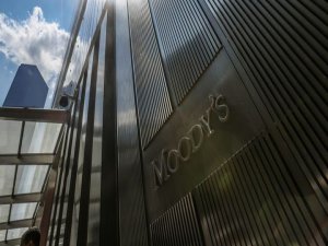Moody's büyüme beklentisini yükseltti
