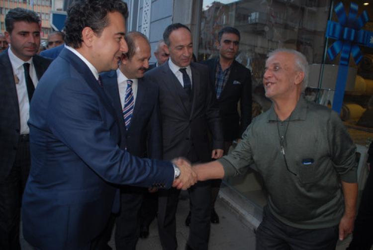 Babacan Kırıkkale'de esnaf ziyareti yaptı