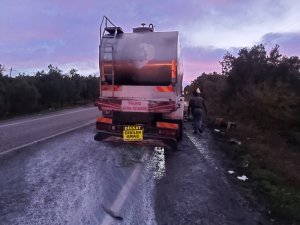 Bursa'da süt kamyonu yandı