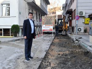 Bursa'da kaldırımlar genişliyor