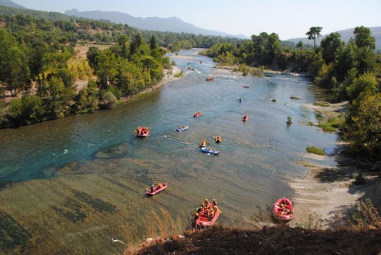 Raftingciler sezonu kayıpla kapattı