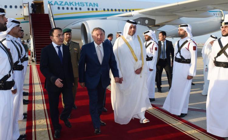 Nazarbayev, Katar’a gitti