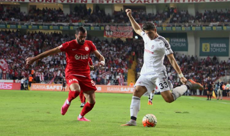 Beşiktaş, Antalya'da 5-1 kazandı