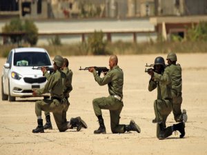 Libya ordusundan ayaklanma çağrısı