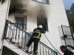 Elektrikli battaniye evi yaktı