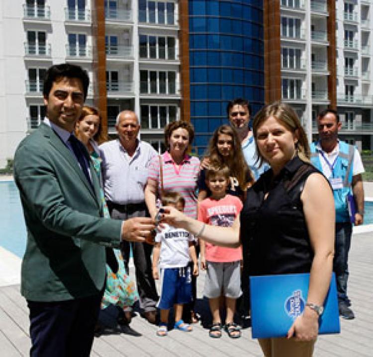 O projede çifte bayram