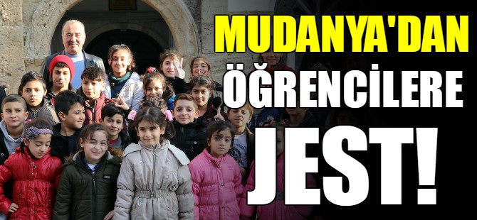 Mudanya'dan öğrencilere jest