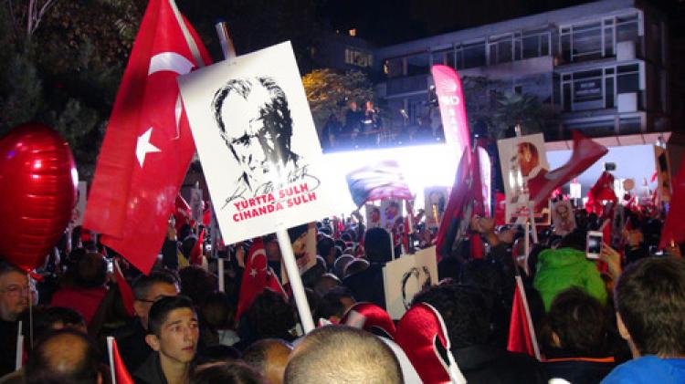 Kılıçdaroğlu: Davutoğlu saray için, Kılıçdaroğlu halk için çalışır