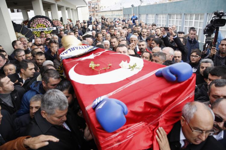 'Boğazın Boğası', gözyaşlarıyla uğurlandı