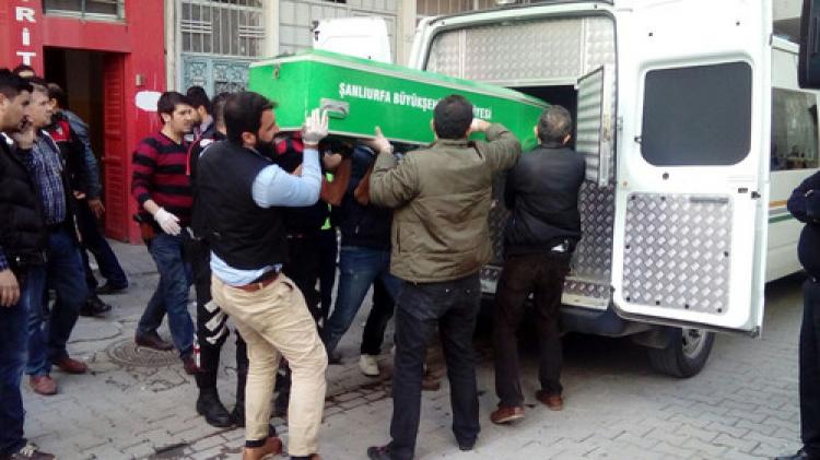 Boğazı kesilen gazeteciler defnedildi