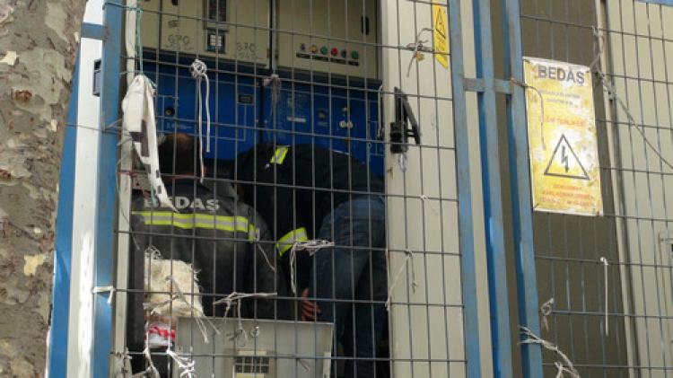 Okullarda elektrik kesildi
