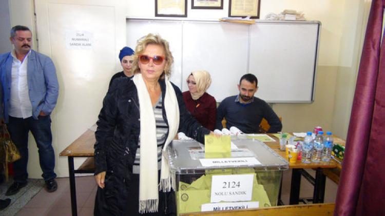 Nazlı Ilıcak: Tek başına iktidar görmüyorum