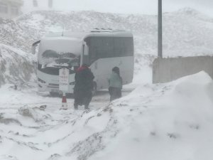 Uludağ'da kar çok,tatilci yok!