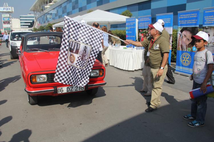 Klasik otomobiller Bursa sokaklarına çıkıyor