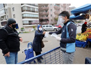 Mudanya Belediyesi maske dağıttı