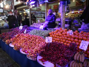 Bursa'da pazar ateş pahası