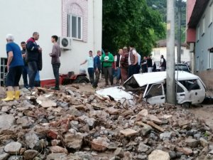 Bursa'da  sel:5 ölü