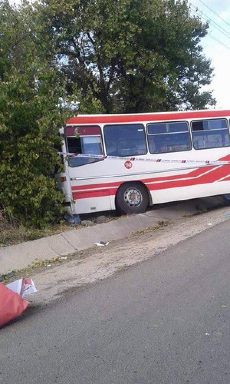 Yolcu otobüsüne TIR çarptı