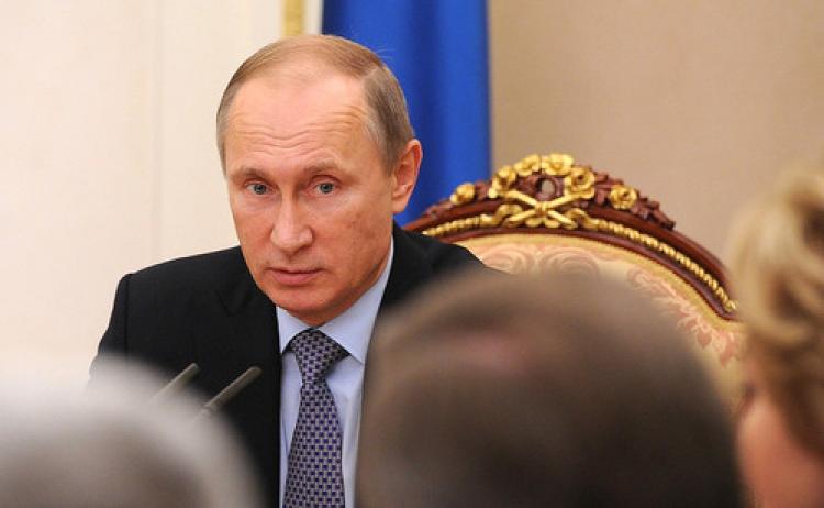 Putin Mısır’a uçak seferlerinin durdurulmasını istedi