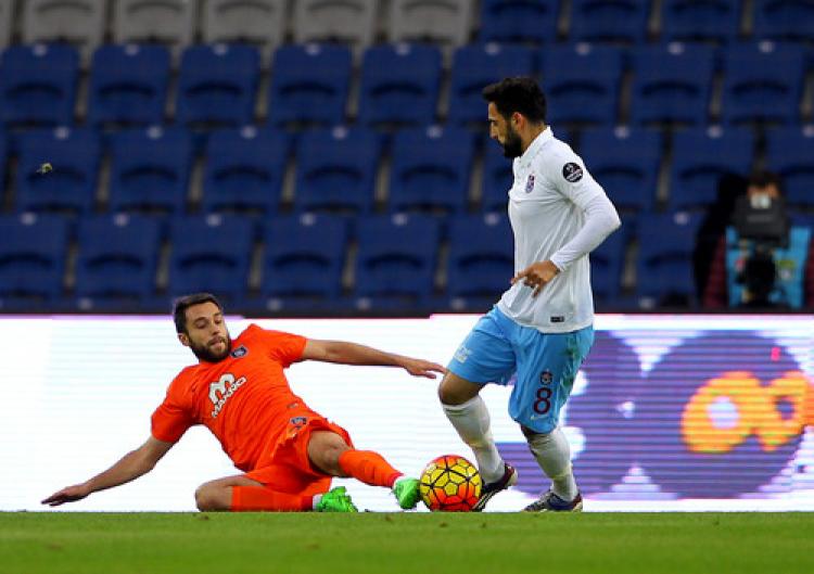 Medipol Başakşehir: 1 - Trabzonspor: 0 (İlk yarı)