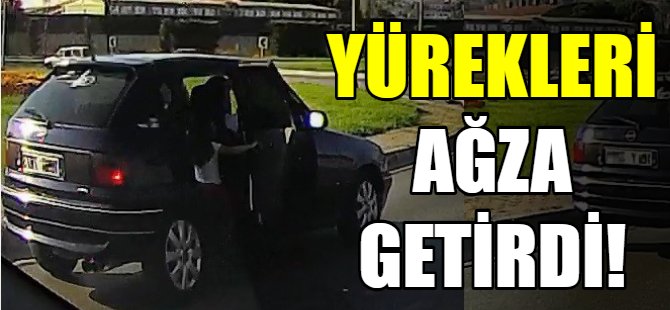 Kapıyı açan çocuk az kalsın düşüyordu