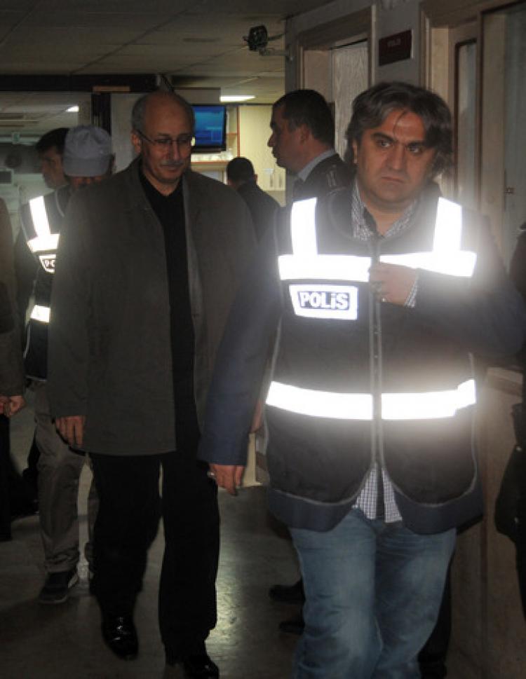Manisa'da gözaltına alınan 25 kişi adliyeye sevk edildi