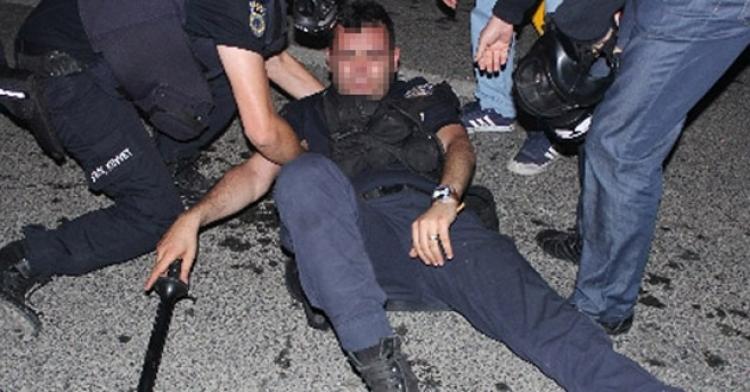 IŞİD Militanı kendini patlattı! Yaralı polisler var