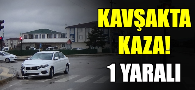 Otomobiller çarpıştı