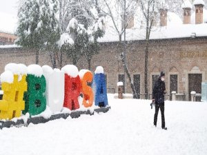 Bursa'ya kar geri geliyor