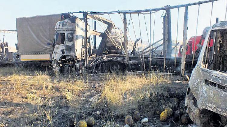 PKK, Kağızman’da 12 aracı yaktı