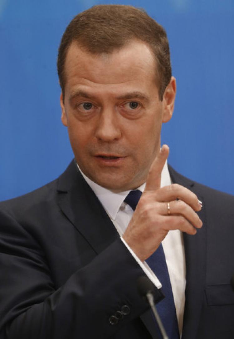 Medvedev'in iddiası: Bazı Türk yetkililer, IŞİD'in petrolünden çıkar sağlıyor